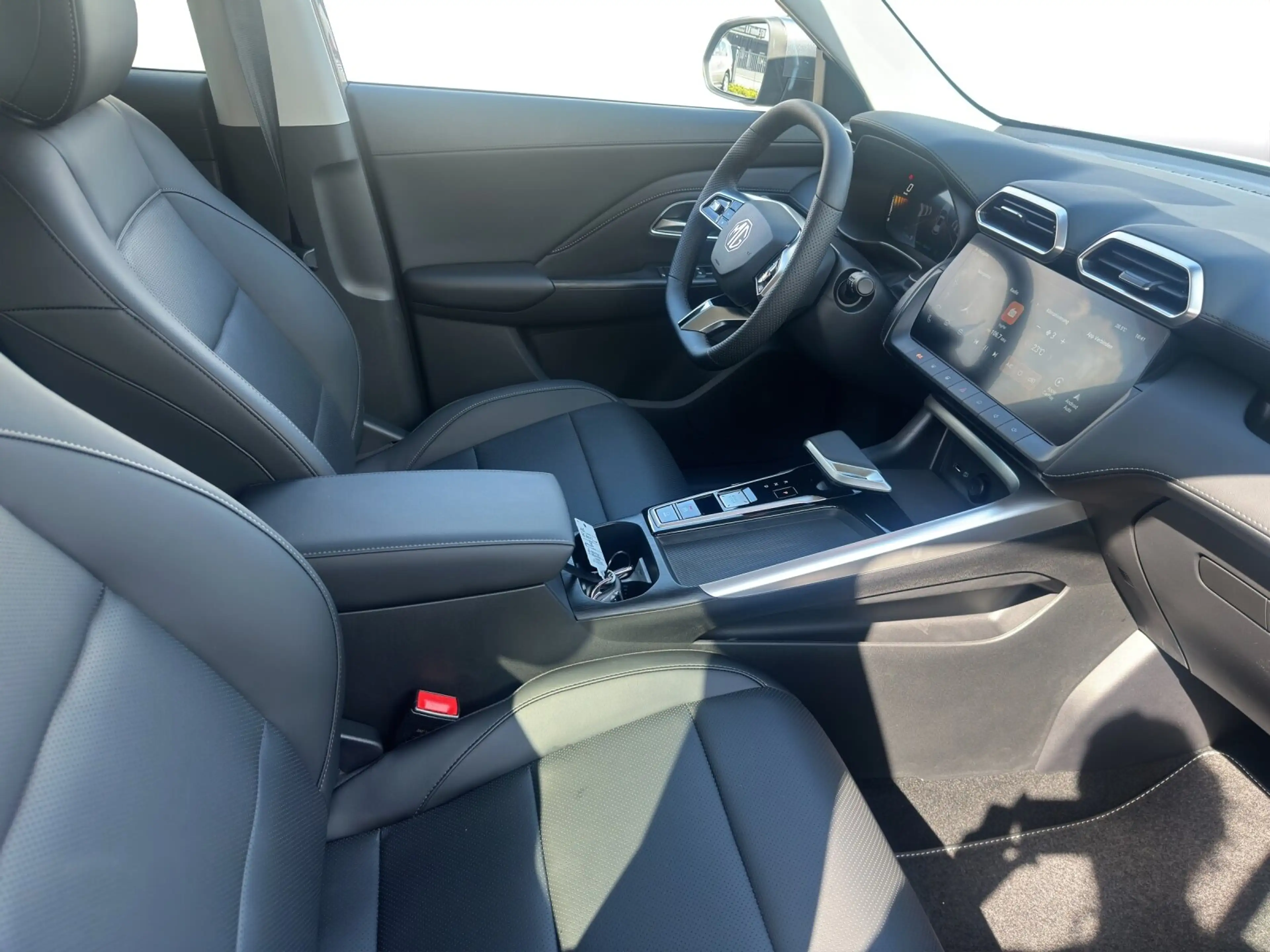 MG ZS ZS Hybrid+ Luxury MY26 *SHZ*360°*LED*Schiebed.* — photo 12