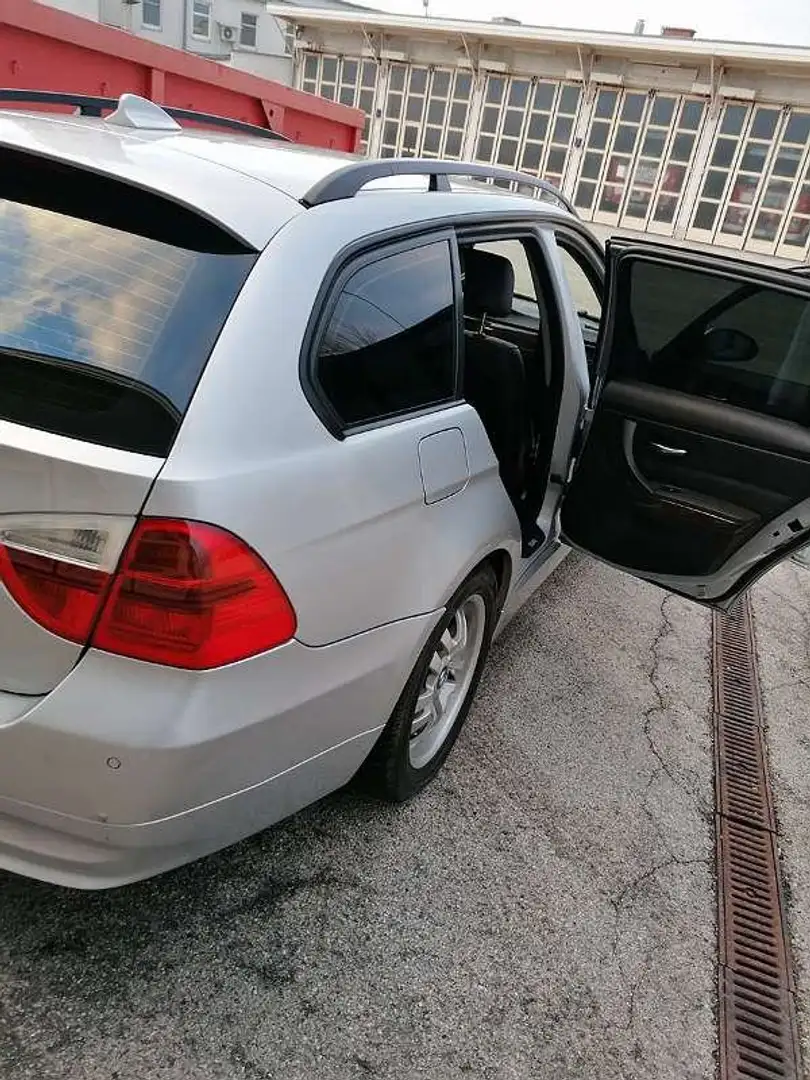 BMW 320 320d touring Silber - 2