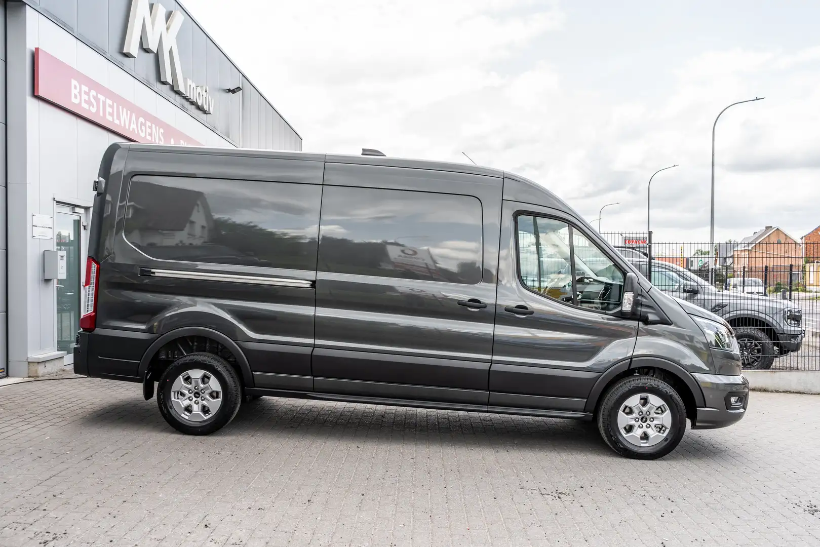 Ford Transit 2.0TDCi Limited L3H2 Automaat - Trekhaak - 38700ex Argent - 2