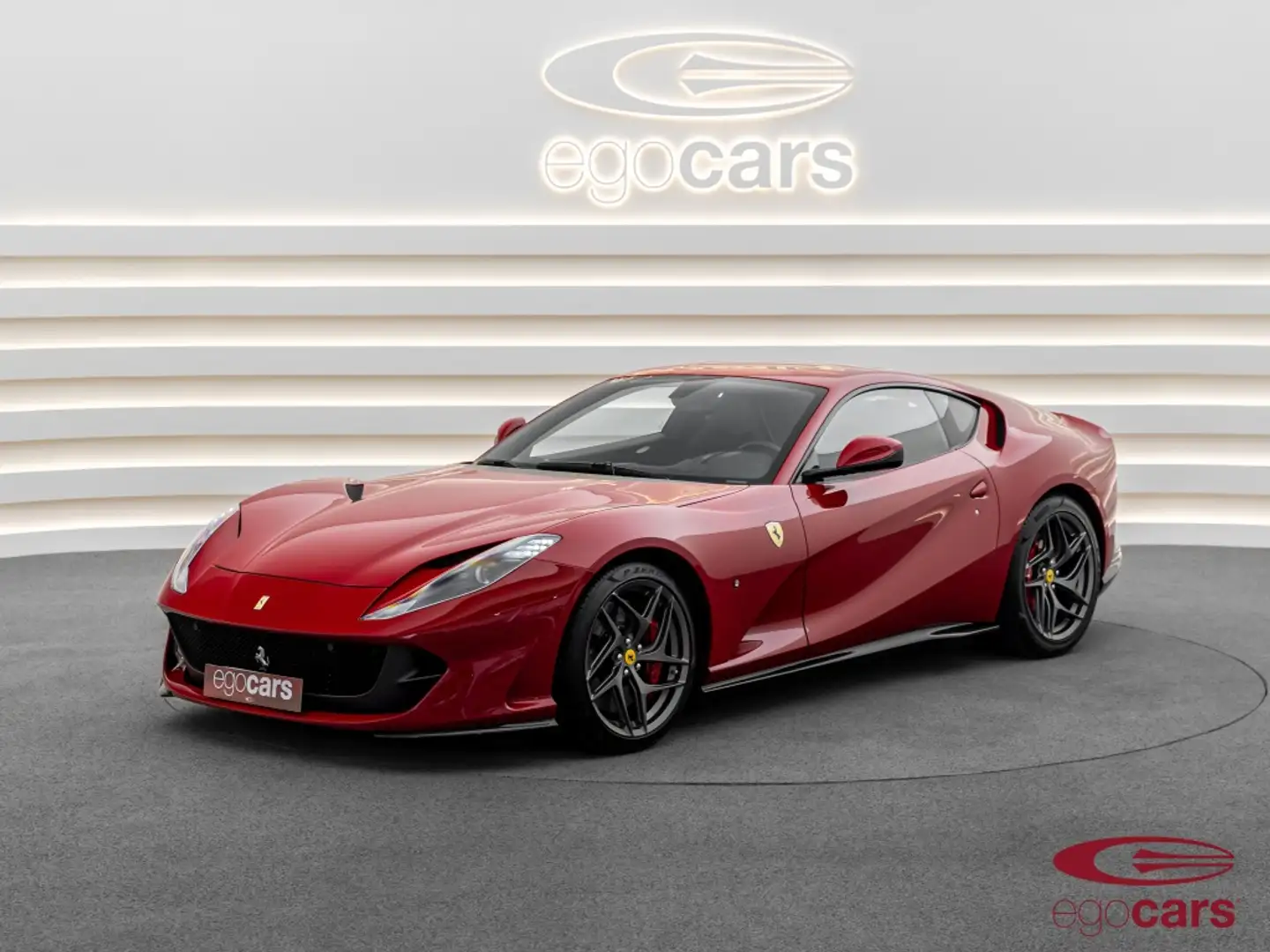 Ferrari 812 Superfast Rouge - 2