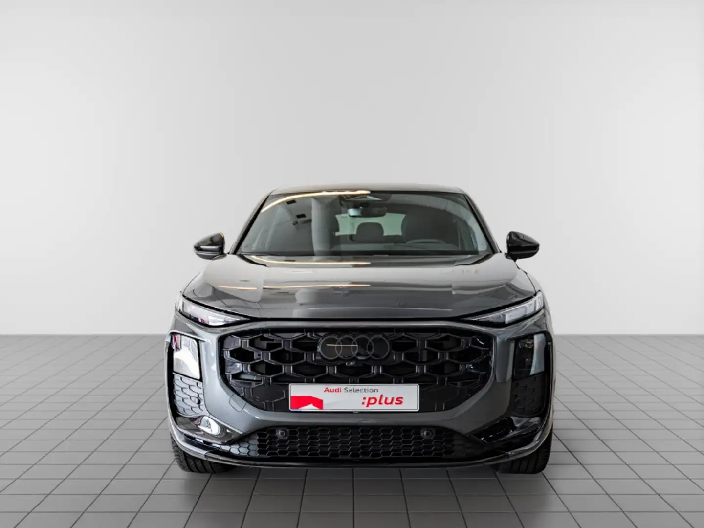 Audi Q3 Sportback 1.5 TFSI Black line S tronic 110kW Gris - 2
