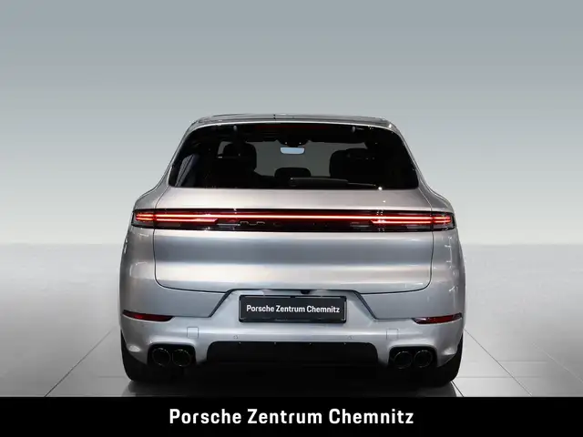 Porsche Cayenne view 5