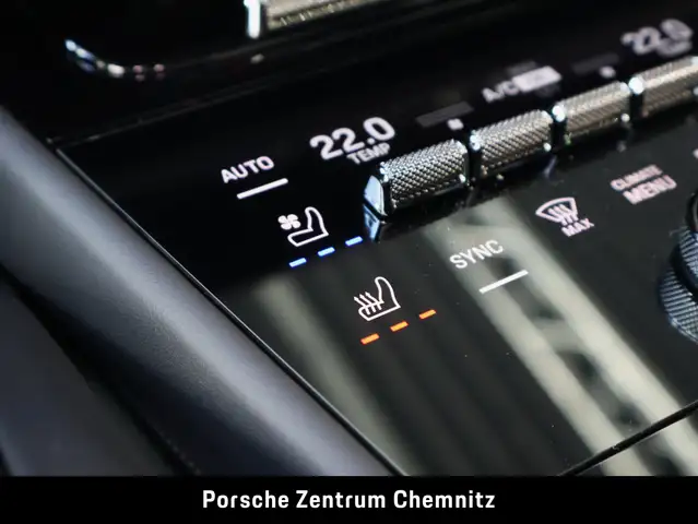 Porsche Cayenne view 15