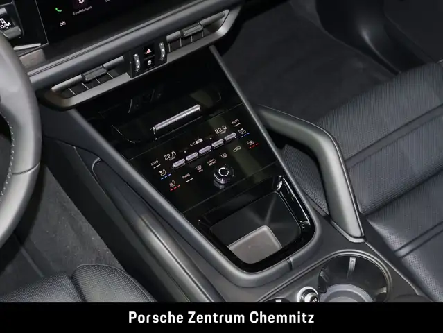 Porsche Cayenne view 14