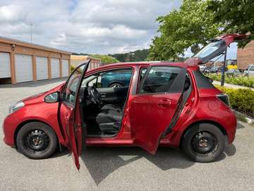 Yaris 100 VVT-i Design CVT