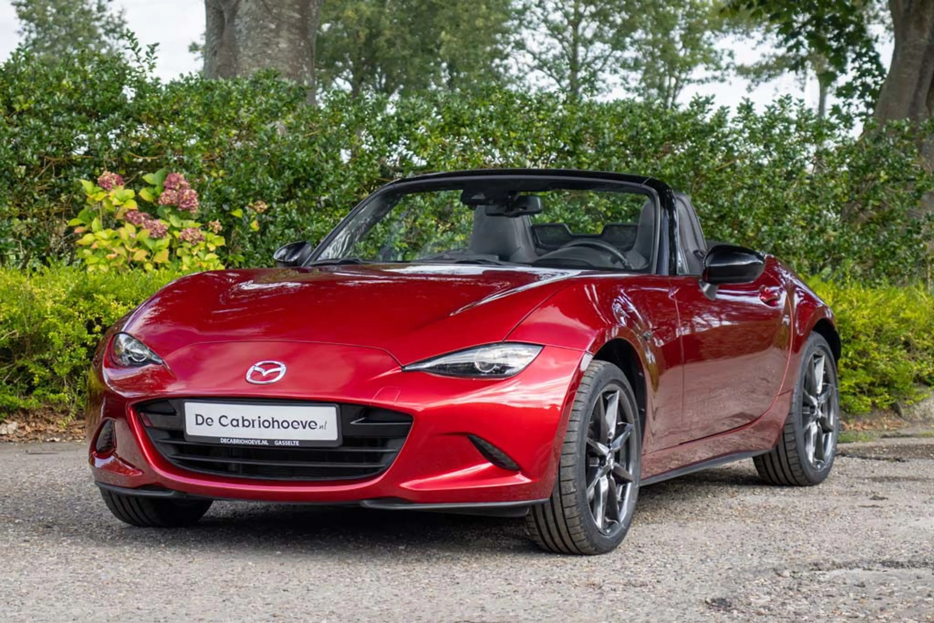 Mazda MX-5 ND 2.0l SkyActiv-G 184 TS+ Soul Red Crystal Metall — photo 2