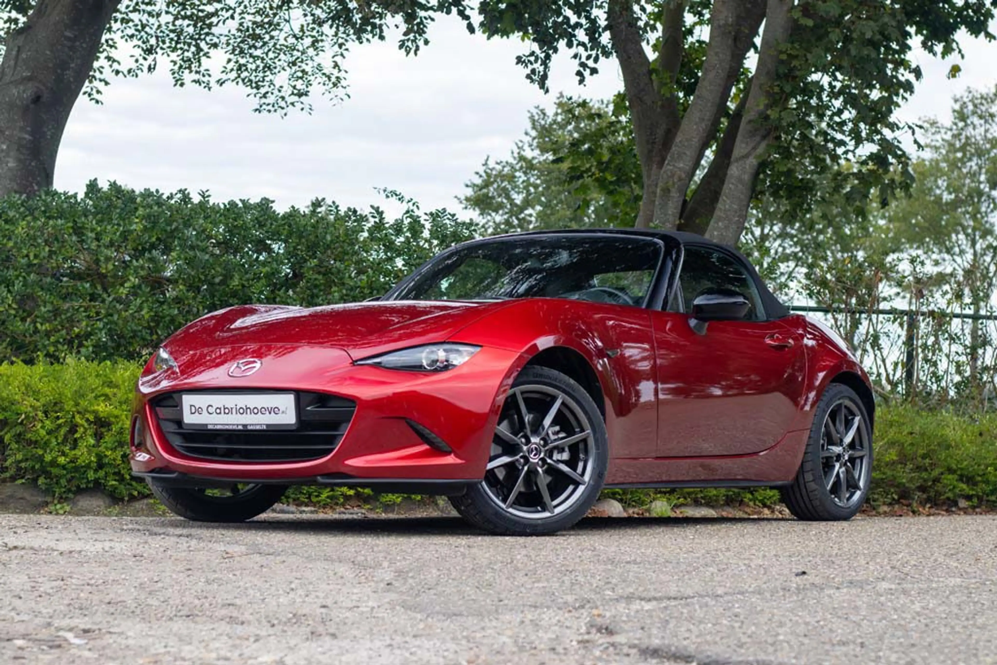 Mazda MX-5 ND 2.0l SkyActiv-G 184 TS+ Soul Red Crystal Metall — photo 12