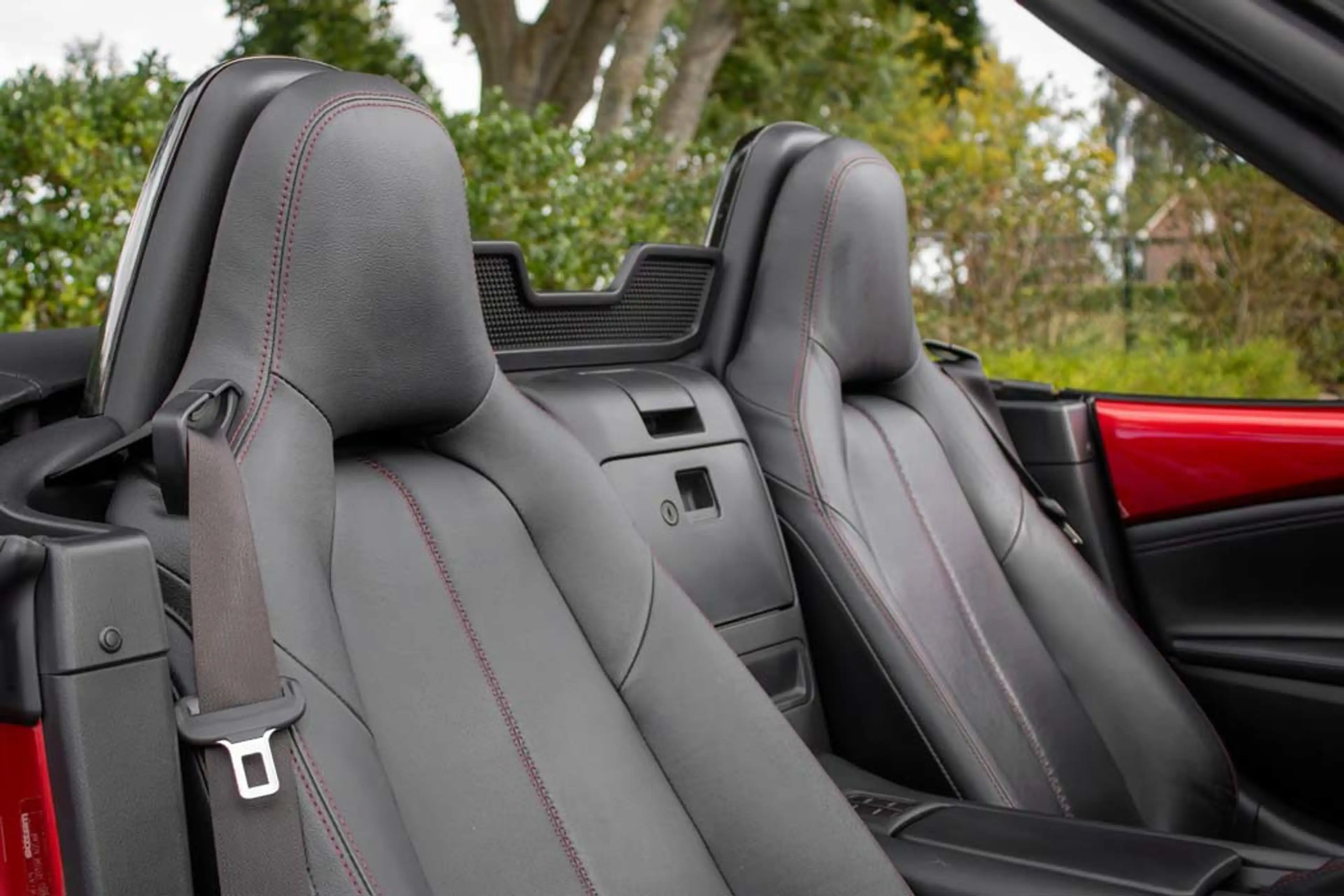Mazda MX-5 ND 2.0l SkyActiv-G 184 TS+ Soul Red Crystal Metall — photo 6