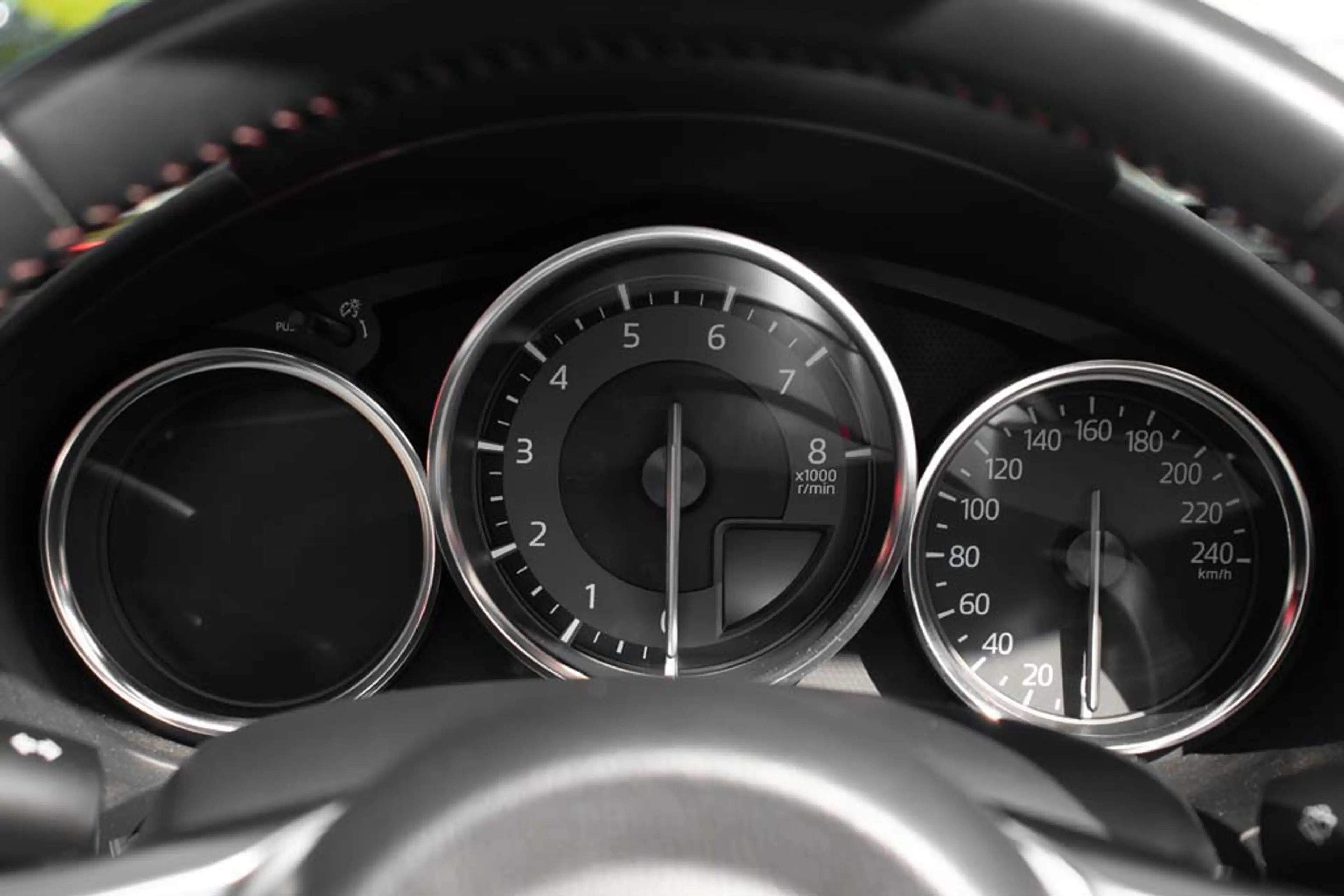 Mazda MX-5 ND 2.0l SkyActiv-G 184 TS+ Soul Red Crystal Metall — photo 15