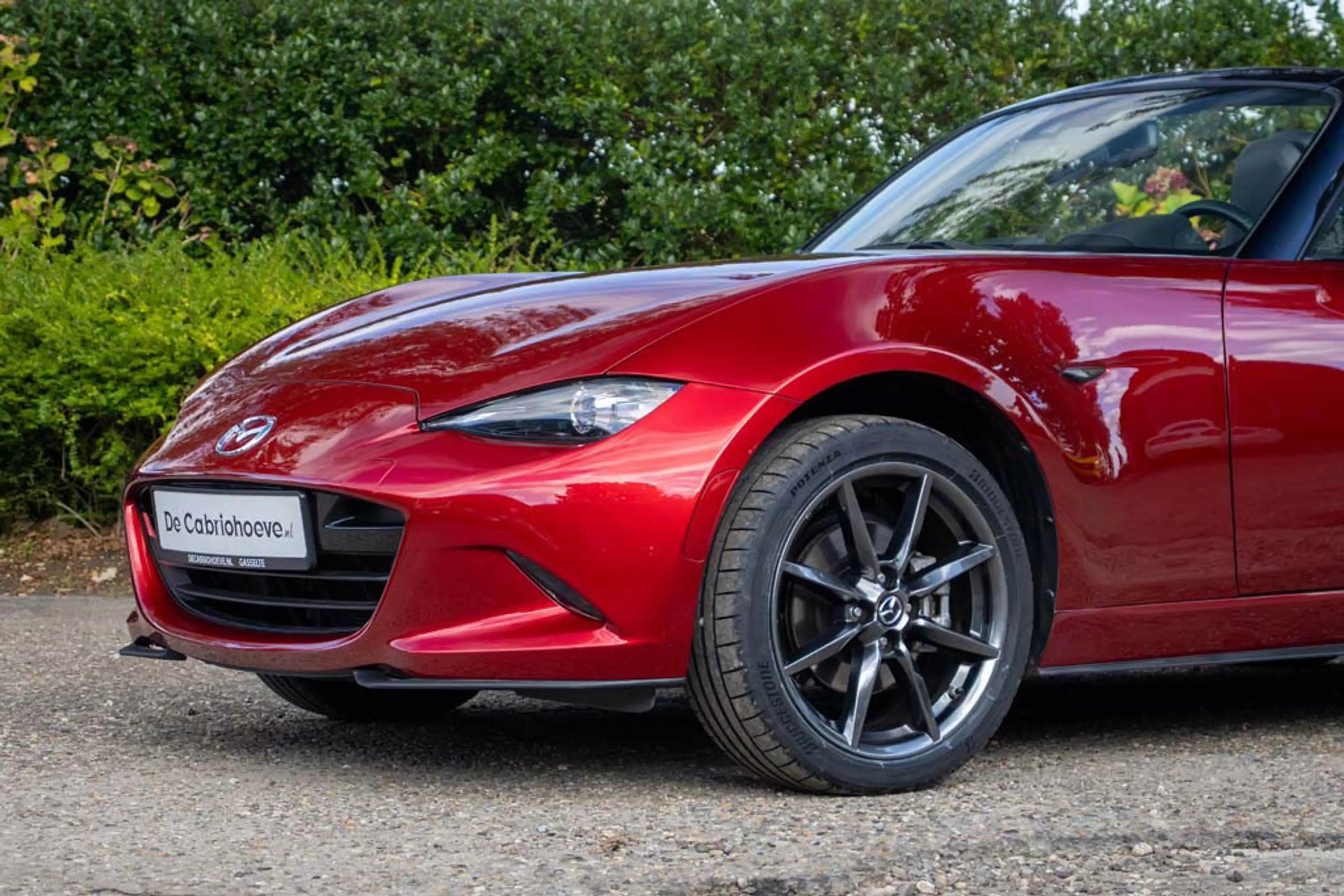 Mazda MX-5 ND 2.0l SkyActiv-G 184 TS+ Soul Red Crystal Metall — photo 9