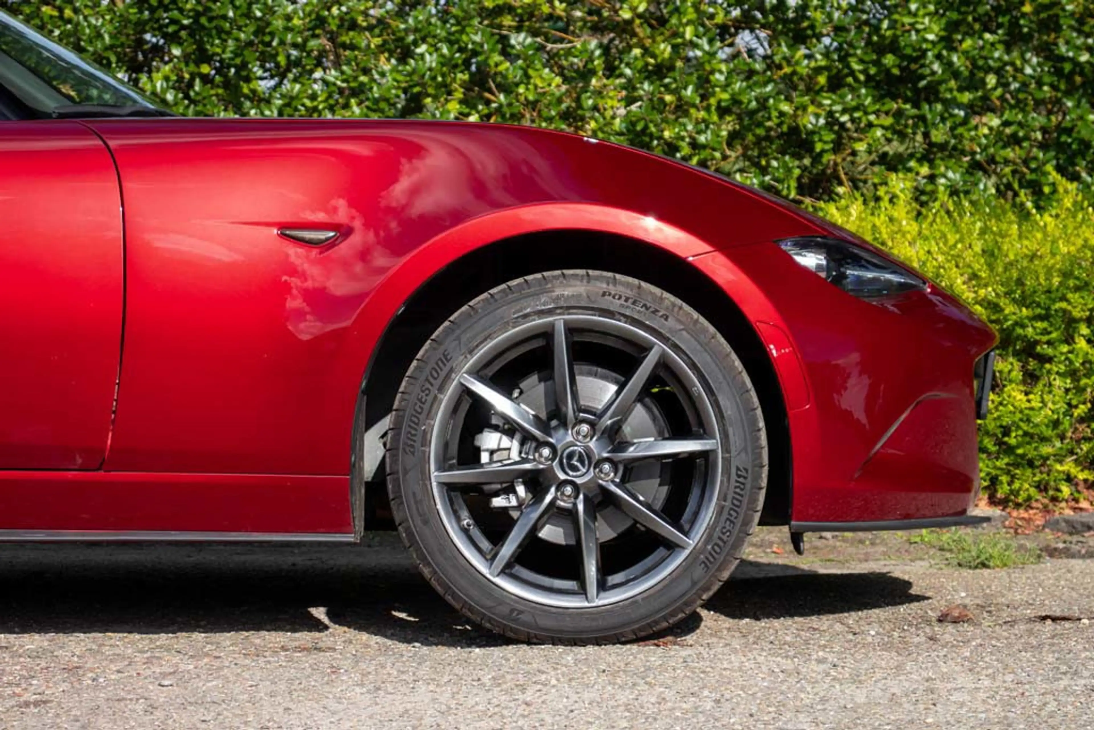 Mazda MX-5 ND 2.0l SkyActiv-G 184 TS+ Soul Red Crystal Metall — photo 8