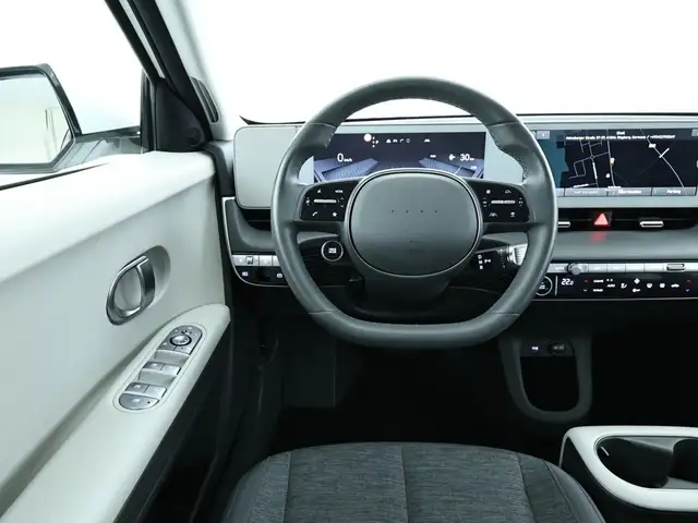 Hyundai Ioniq 5 view 10
