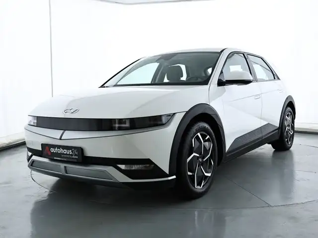 Hyundai Ioniq 5 view 3