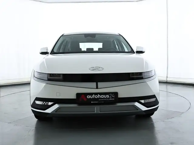 Hyundai Ioniq 5 view 2