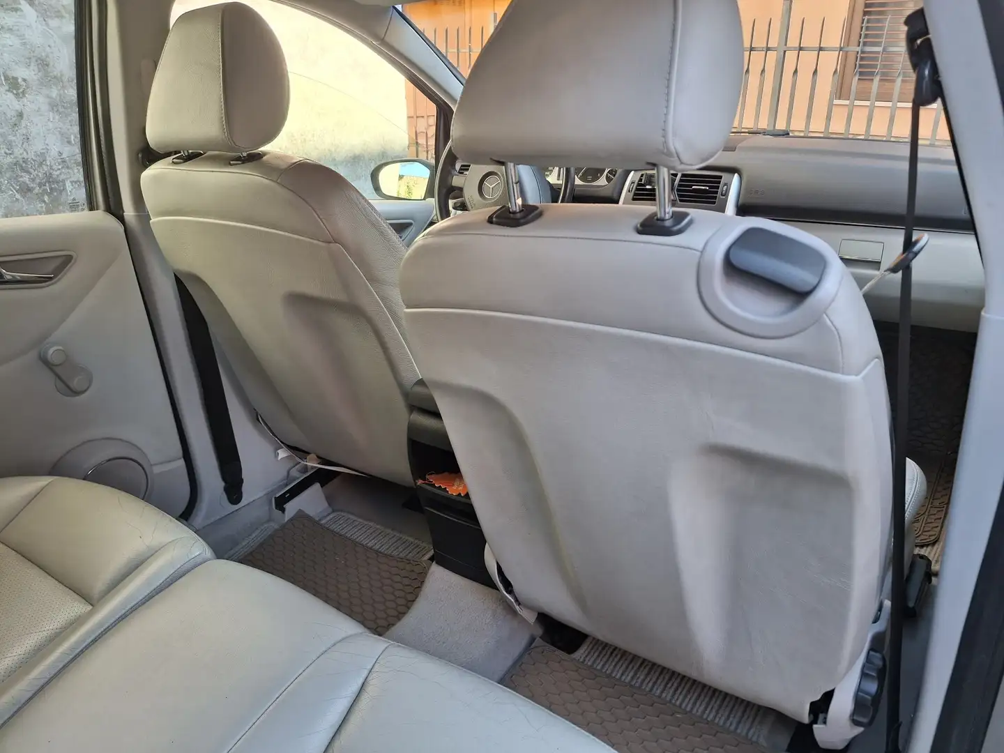 Mercedes-Benz B 180 cdi - 2