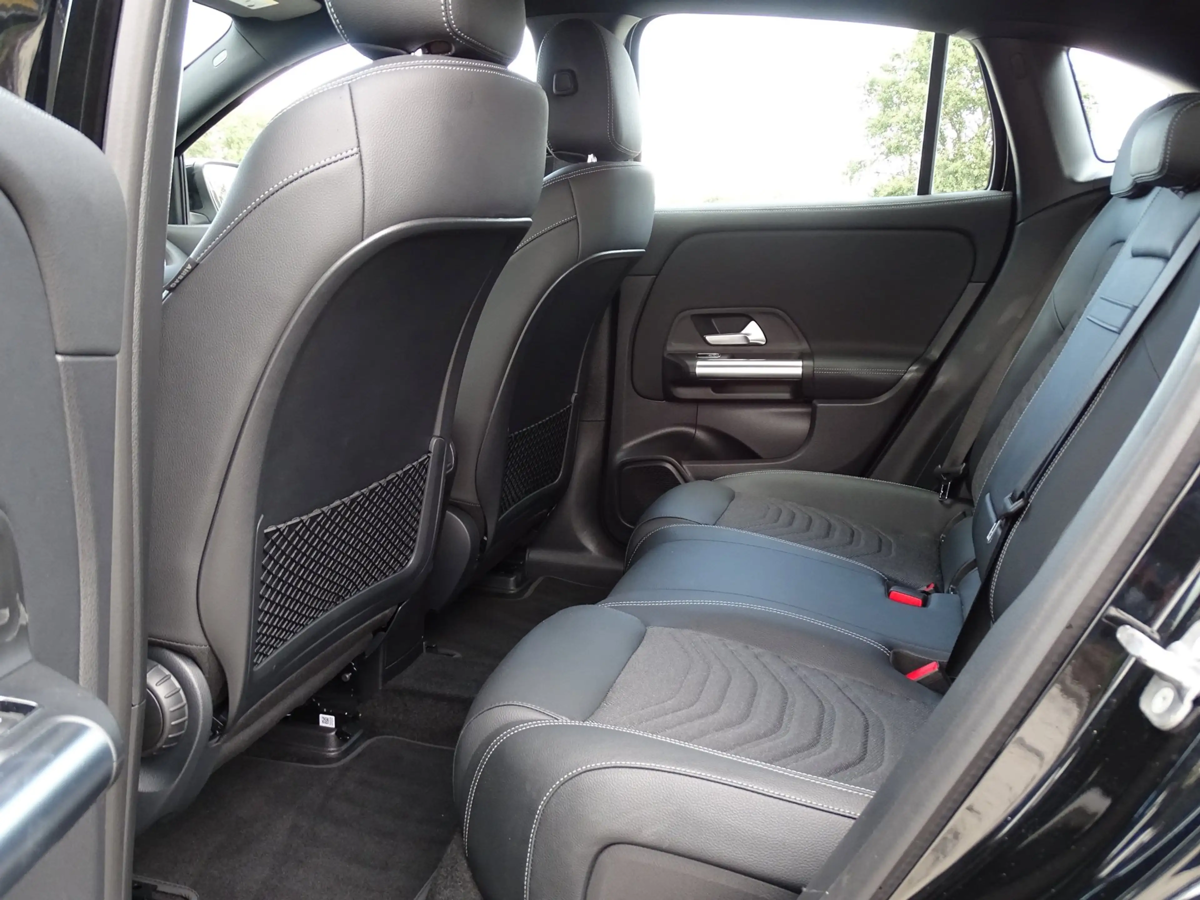 Mercedes-Benz EQA 250 250+ Business Line 71 kWh|TREKHAAK|CAMERA| — photo 14