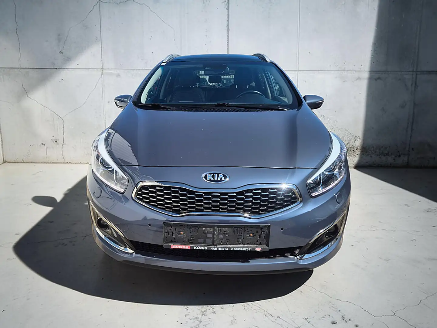 Kia Ceed SW / cee'd SW cee'd SW 1,6 CRDi ISG Platin Grau - 2