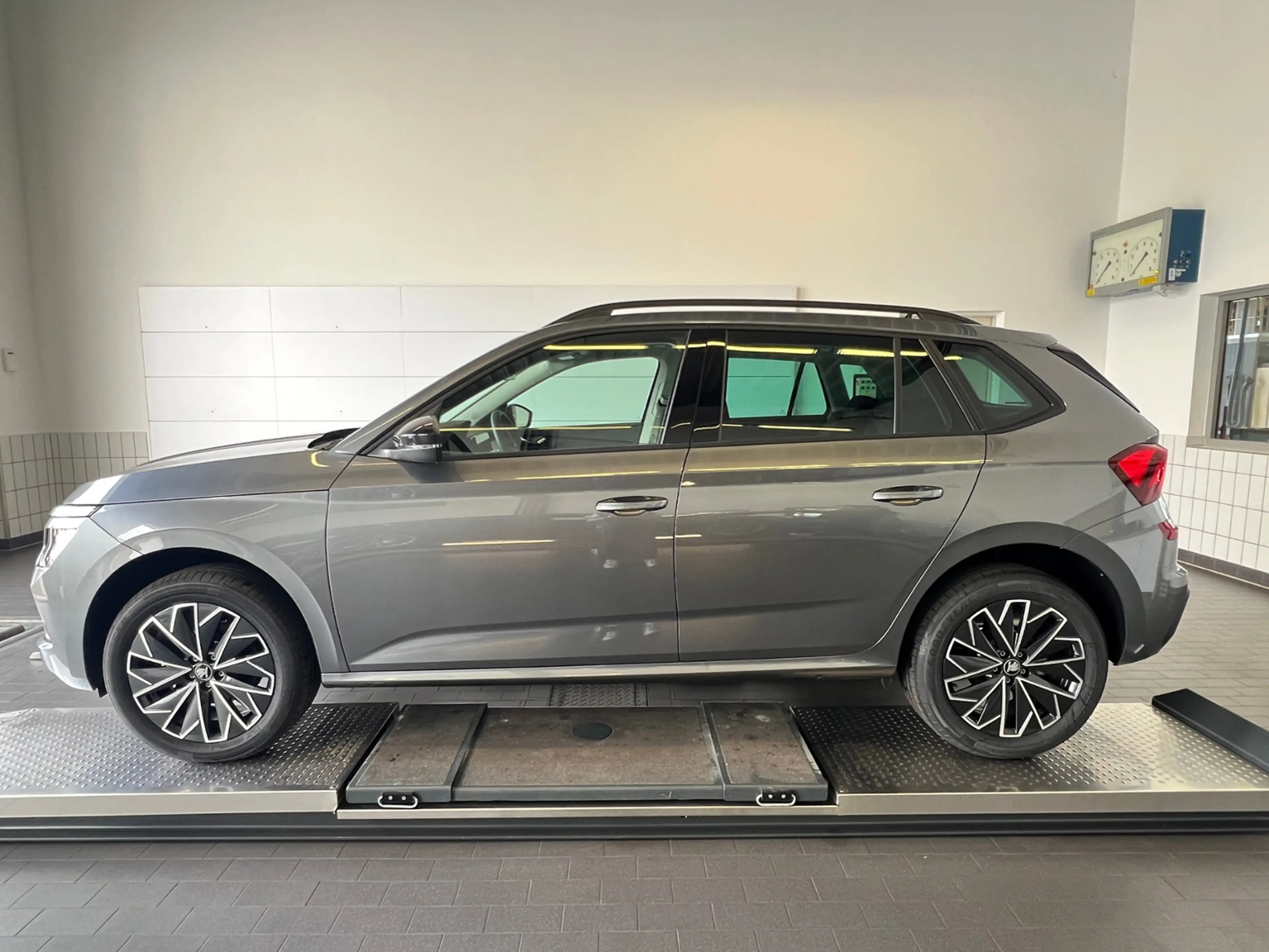 Skoda Kamiq Balance 1.0 TSI DSG *Black Style, AHK, Matrix-LED — photo 3