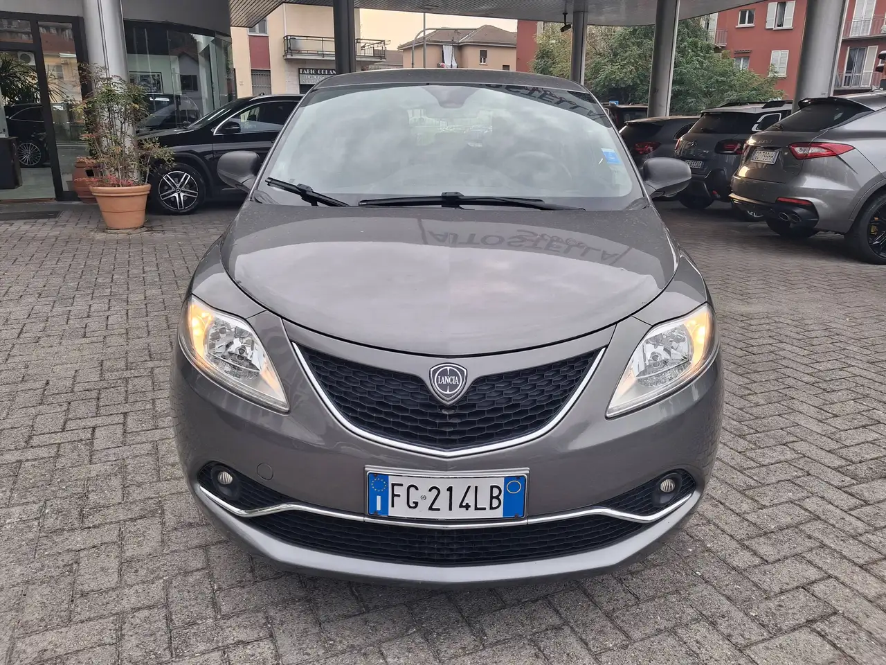 Lancia Ypsilon