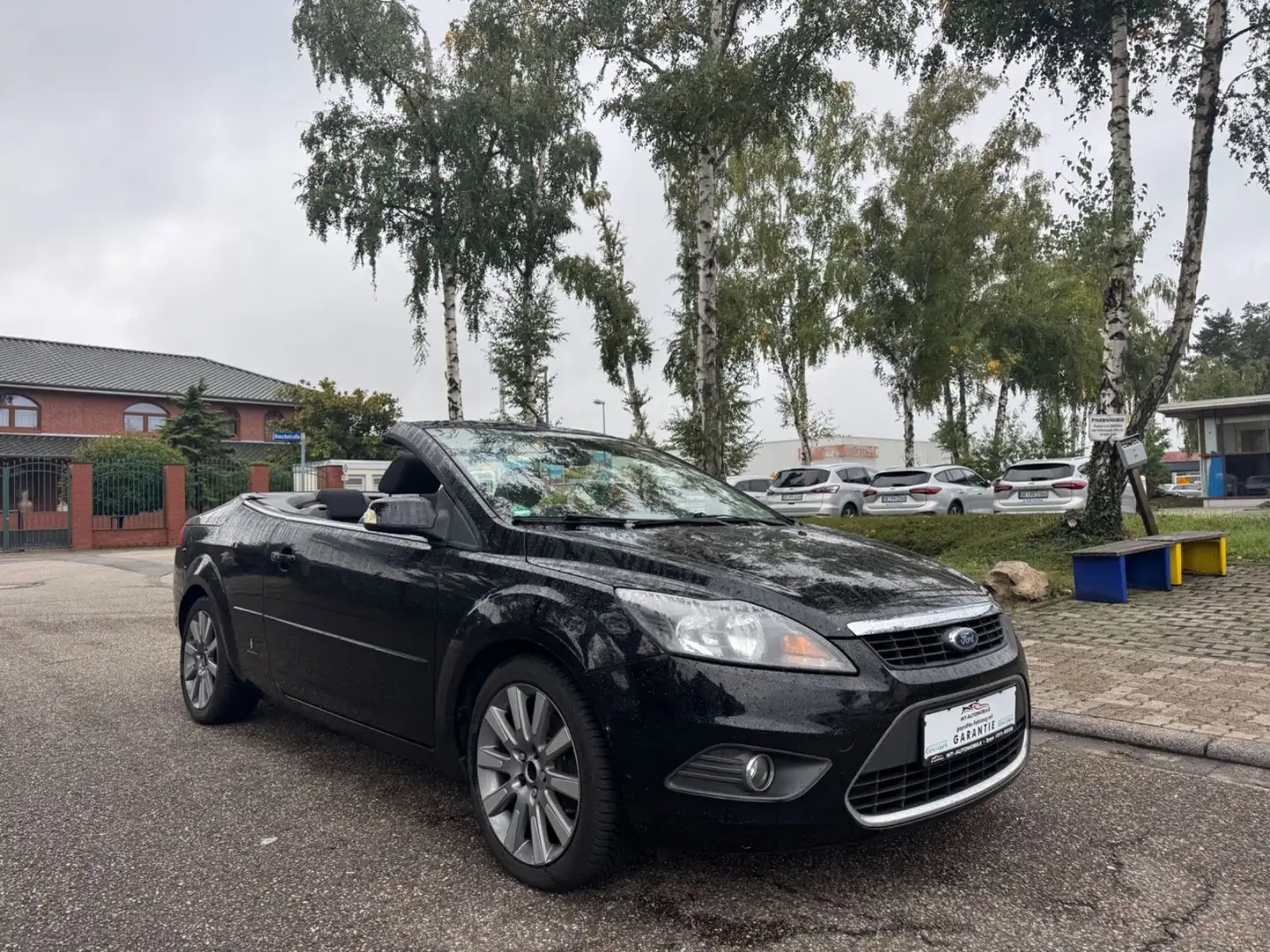 Ford Focus Cabrio Black Magic TÜV NEU Garantie Schwarz - 1