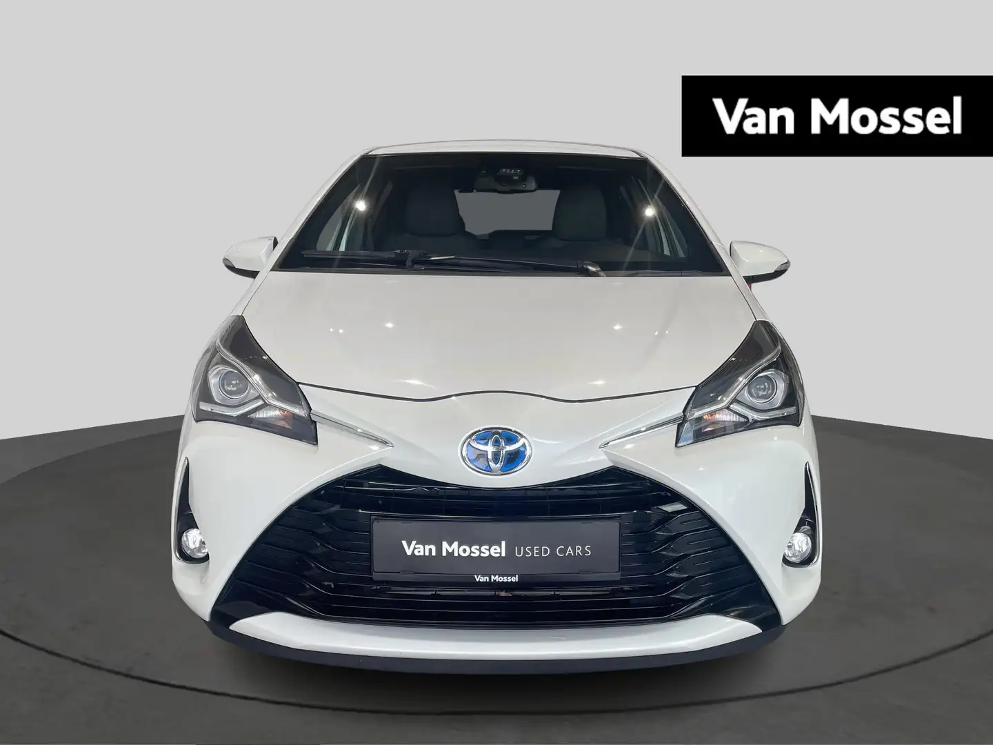 Toyota Yaris IV Chic Blanc - 2