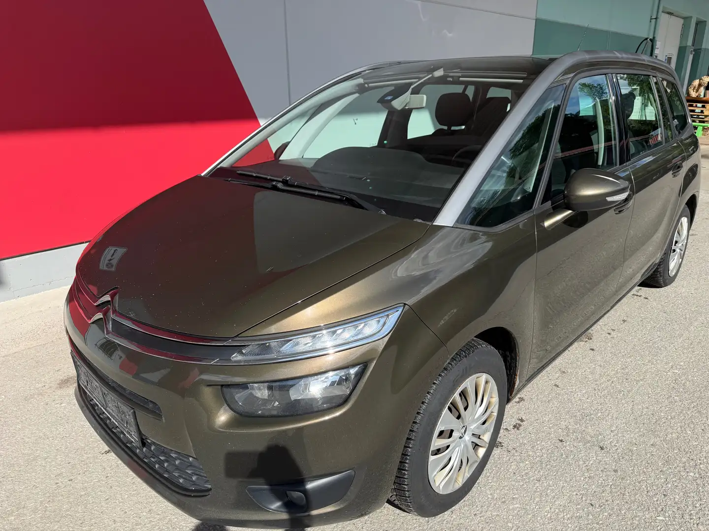 Citroen Grand C4 Picasso Braun - 1