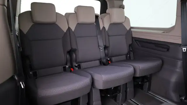 Volkswagen T7 Multivan VW T7 Multivan Business ÜH eHybrid 180 kW 4M Ansicht 23