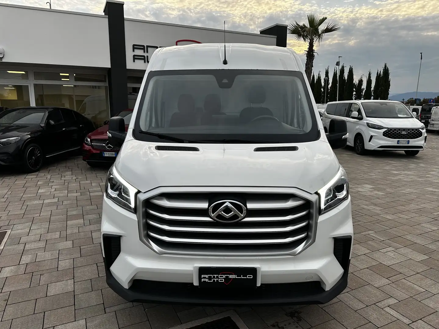 Maxus Deliver 9 2.0 CRDi 150CV FWD PL-TN FURGONE Weiß - 2