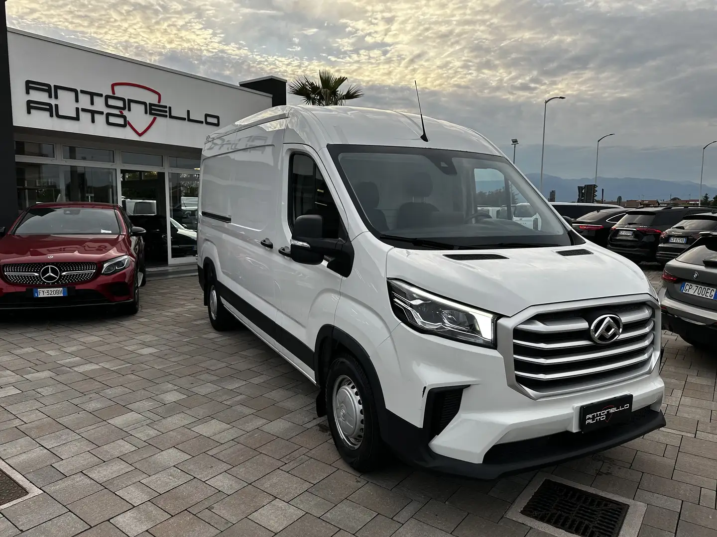 Maxus Deliver 9 2.0 CRDi 150CV FWD PL-TN FURGONE Weiß - 1