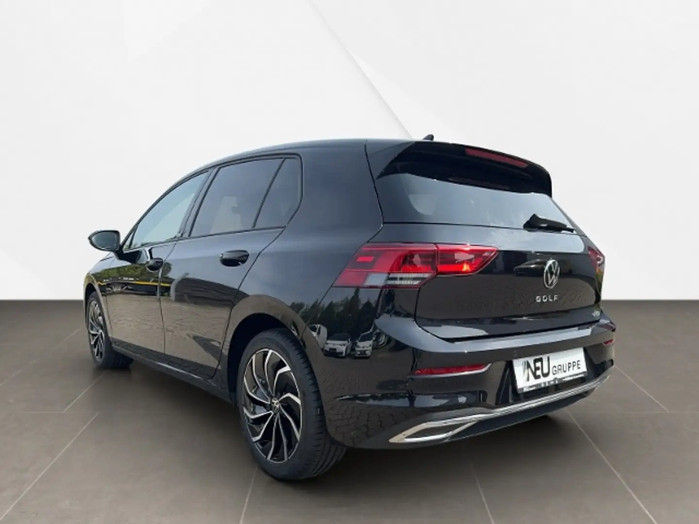 Volkswagen Golf VIII 1.5 eTSI DSG MOVE Schwarz - 2