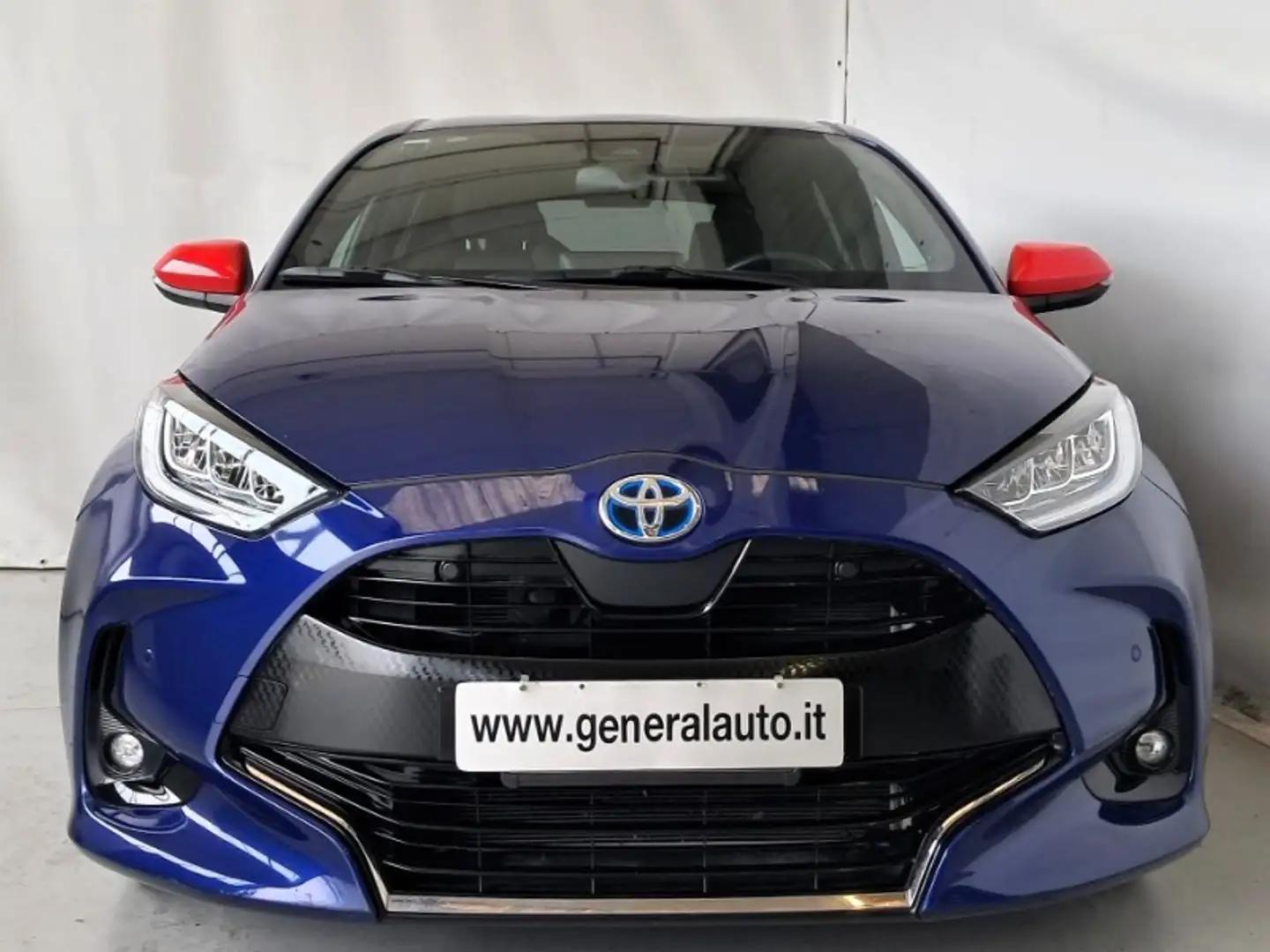 Toyota Yaris 1.5 Hybrid 5p. Energy Bleu - 1