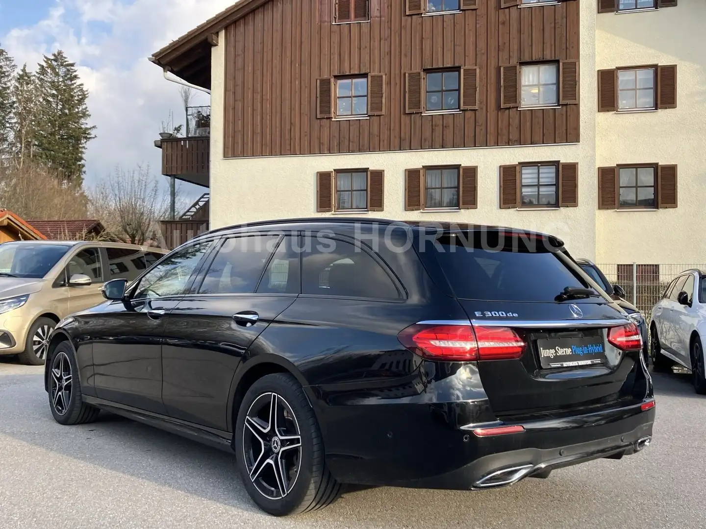 Mercedes-Benz E 300 E 300 de T 4x4 AMG DISTR SOUNDS MEMORY LED MBUX Nero - 2