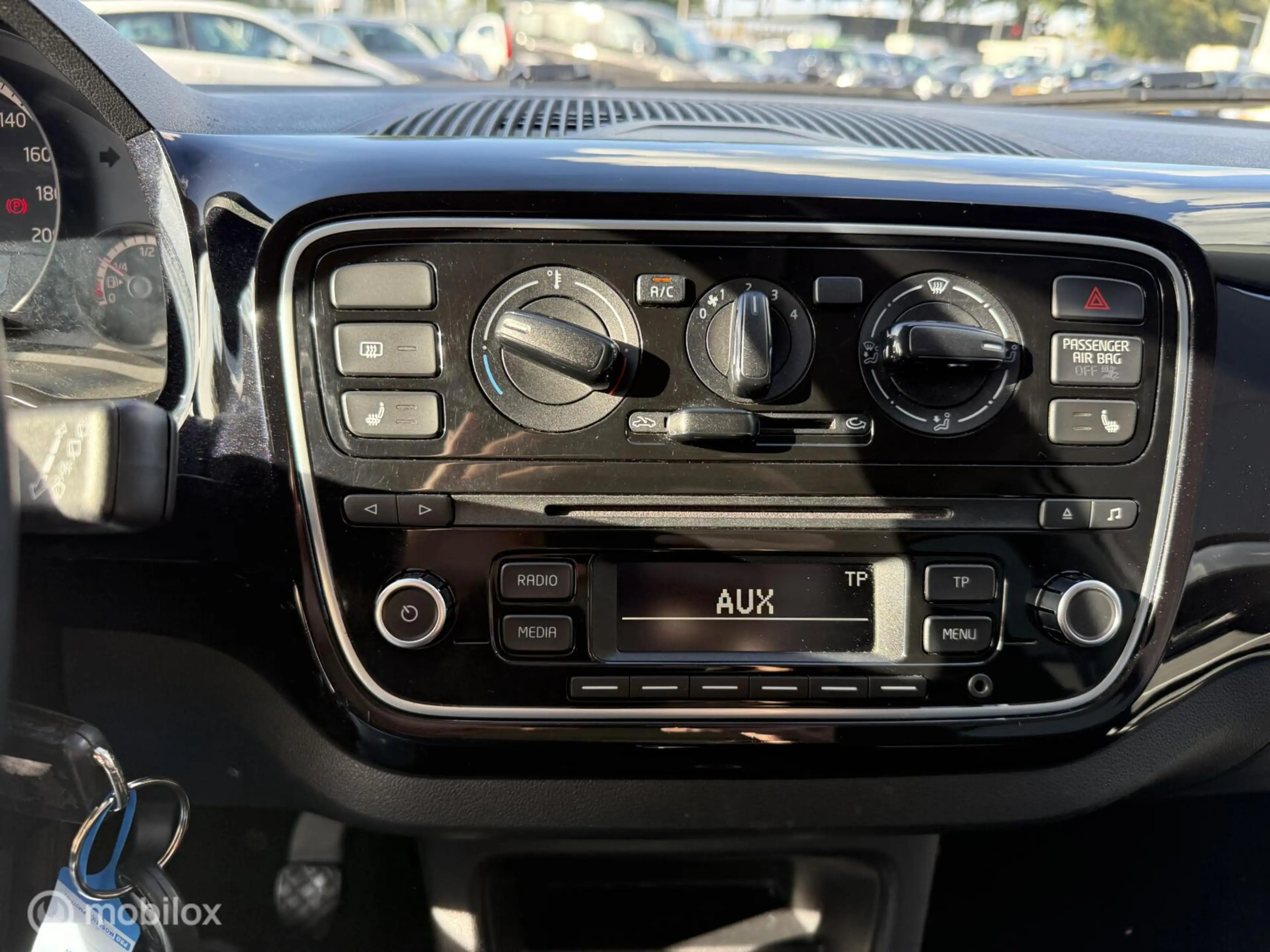Volkswagen up! 1.0 high up! CUP BlueMotion — photo 16