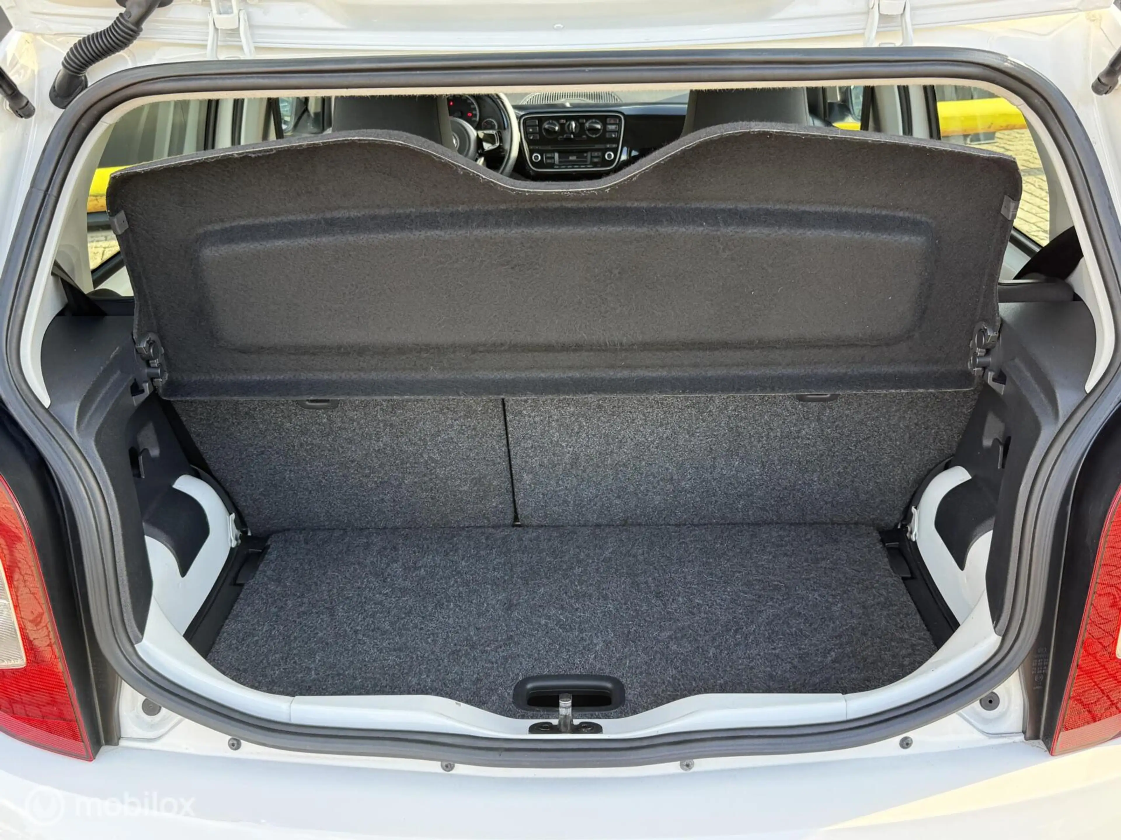 Volkswagen up! 1.0 high up! CUP BlueMotion — photo 20