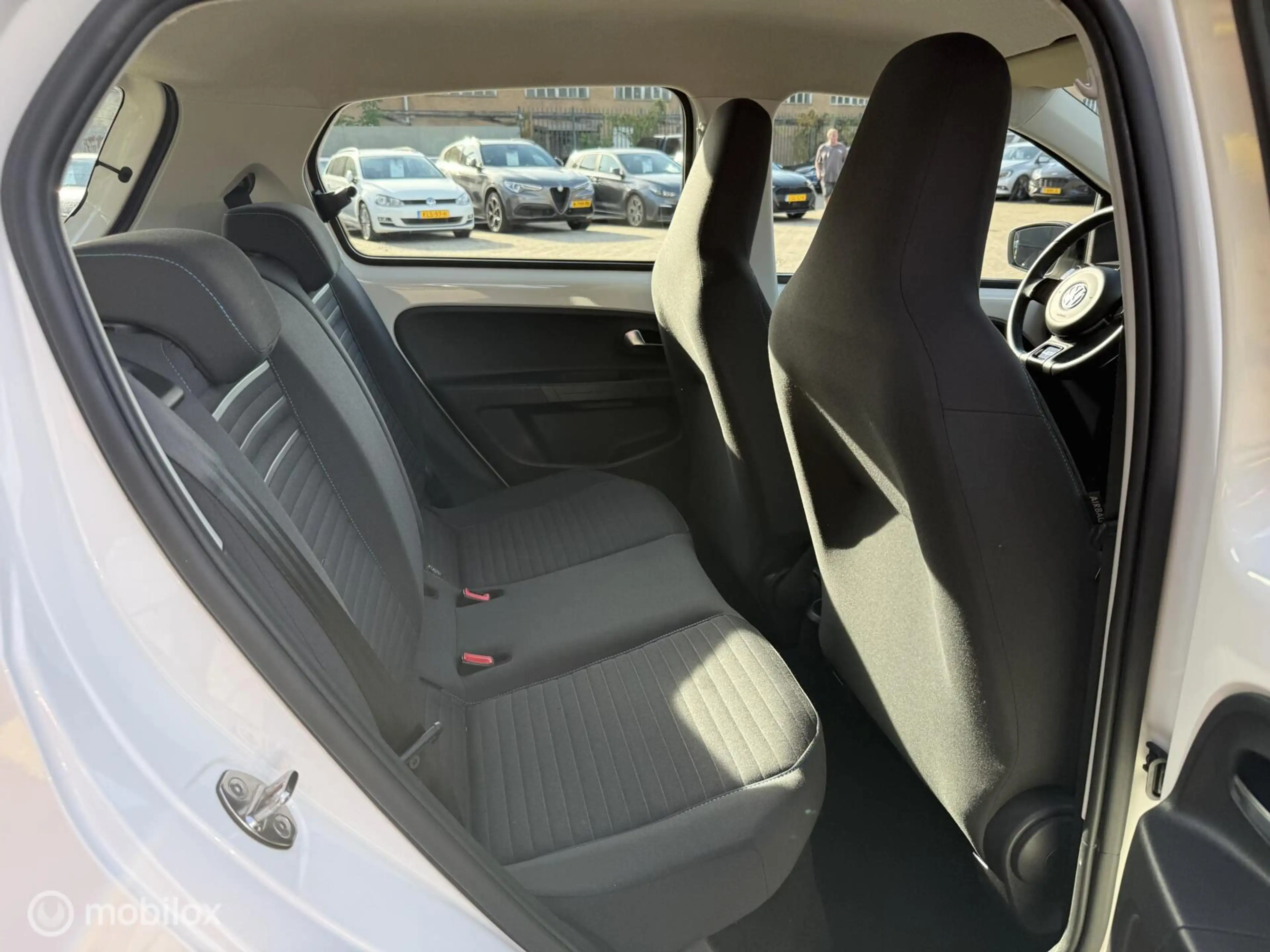 Volkswagen up! 1.0 high up! CUP BlueMotion — photo 19