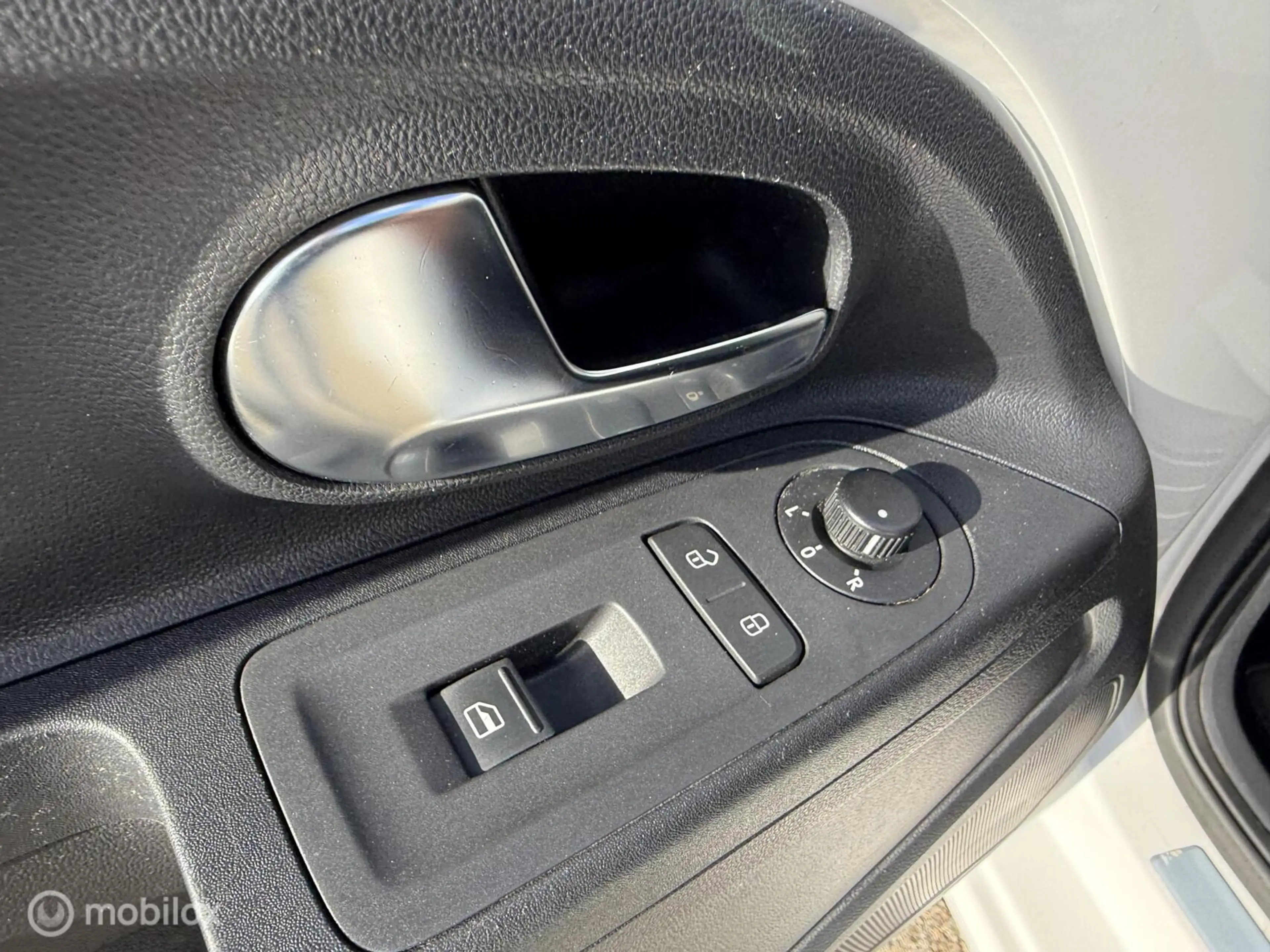 Volkswagen up! 1.0 high up! CUP BlueMotion — photo 17