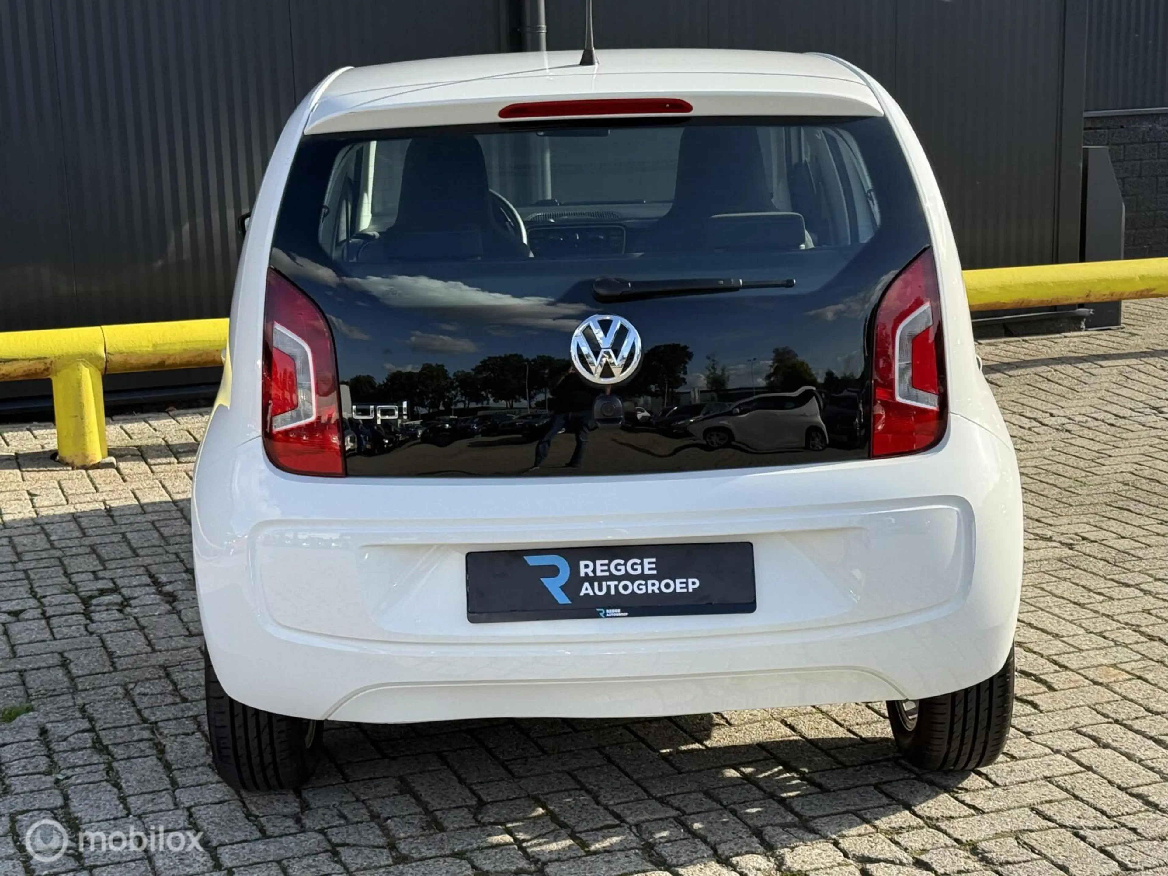 Volkswagen up! 1.0 high up! CUP BlueMotion — photo 8