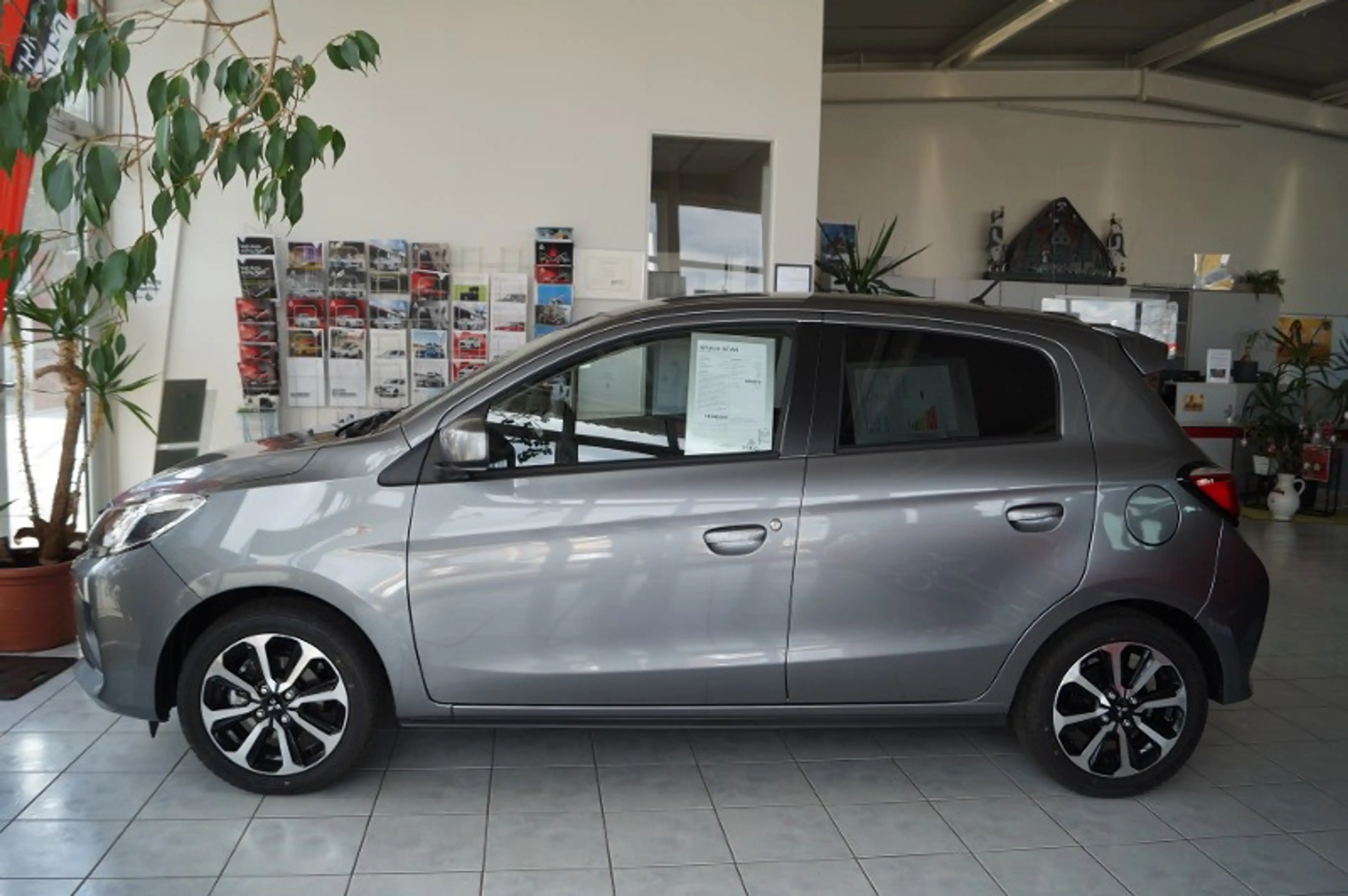 Mitsubishi Space Star Select+ 1.2 MIVEC ClearTec CVT
