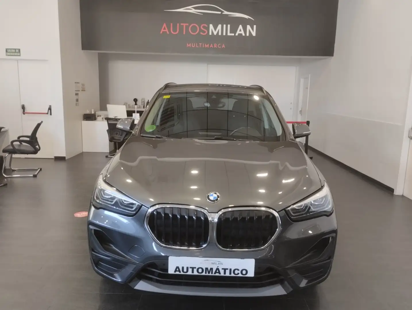 BMW X1 sDrive 16dA Gris - 2