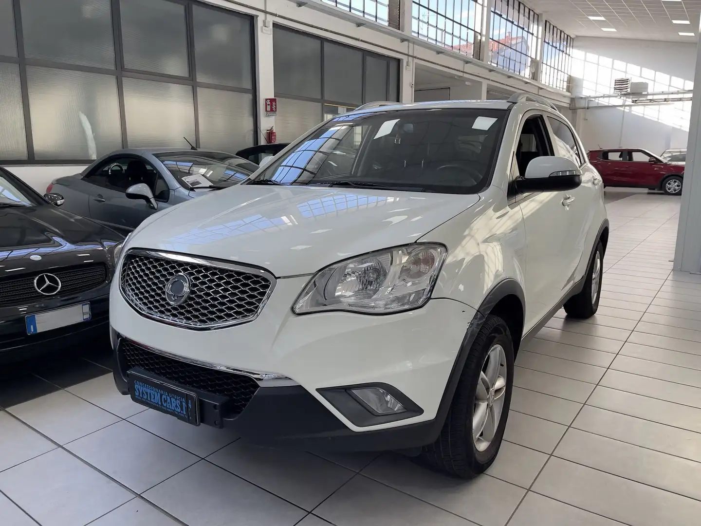 SsangYong Korando AUTO NON RICONDIZIONATA - 2.0 C 2WD Weiß - 1