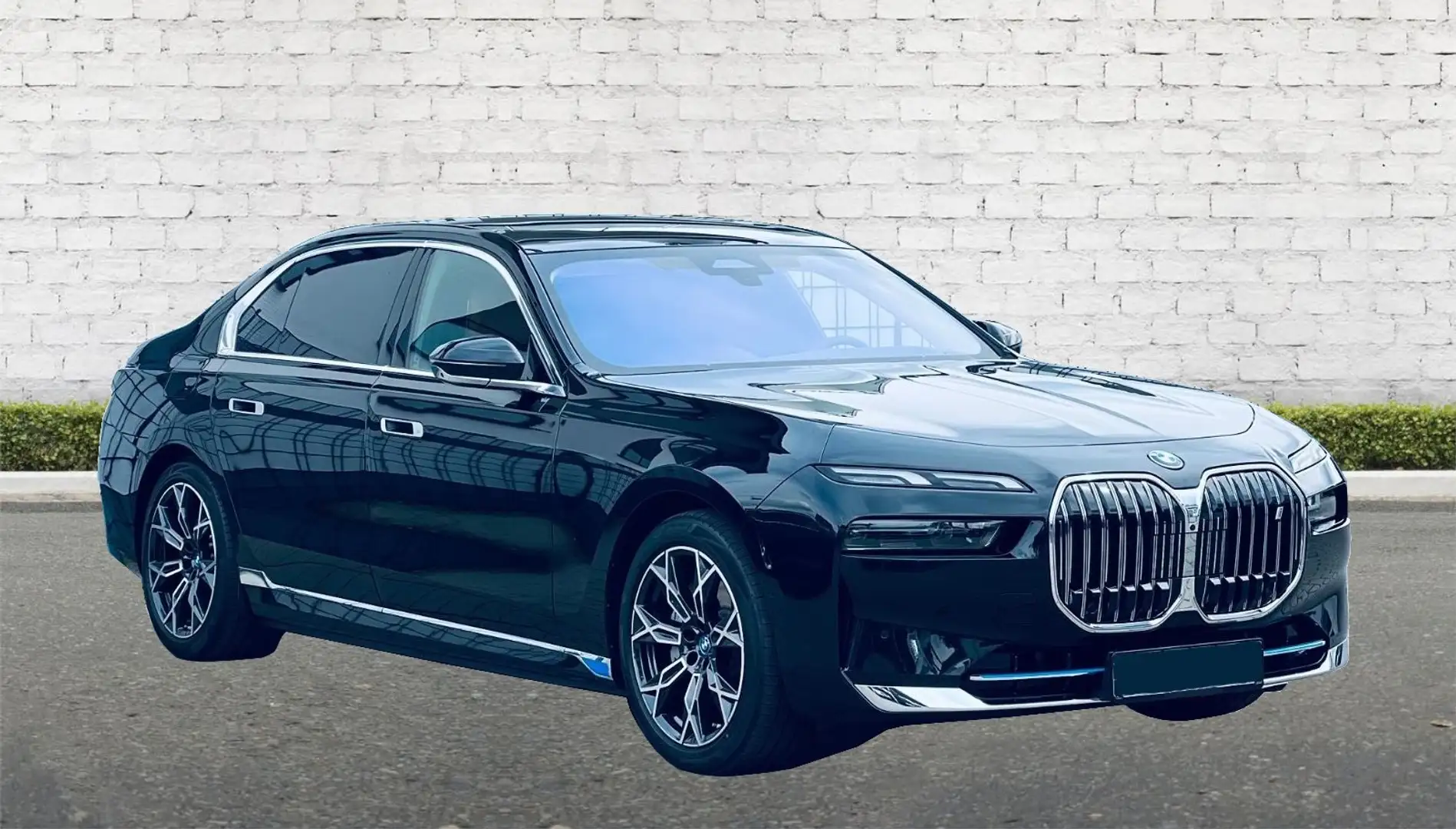 BMW i7 xDrive60 SKY Lounge TV B&W Zwart - 1