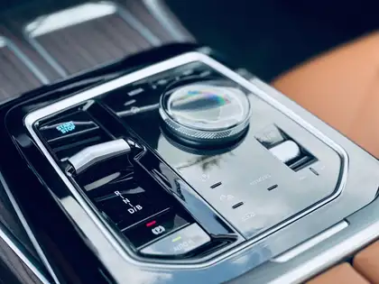 Annonce voiture d'occasion BMW i7 - CARADIZE