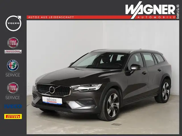 Volvo V60 Cross Country B4 D AWD Plus *AHK * Winterpaket * LED*