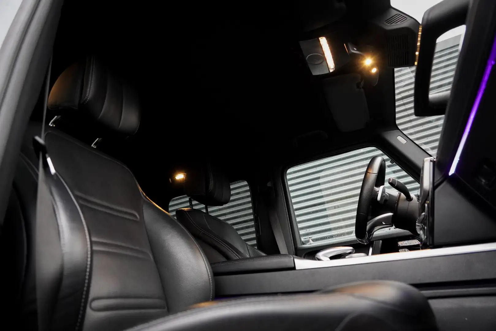 Mercedes-Benz G 500 V8 / AMG / Widescreen / Burmester / Adaptive Cruis Grijs - 2