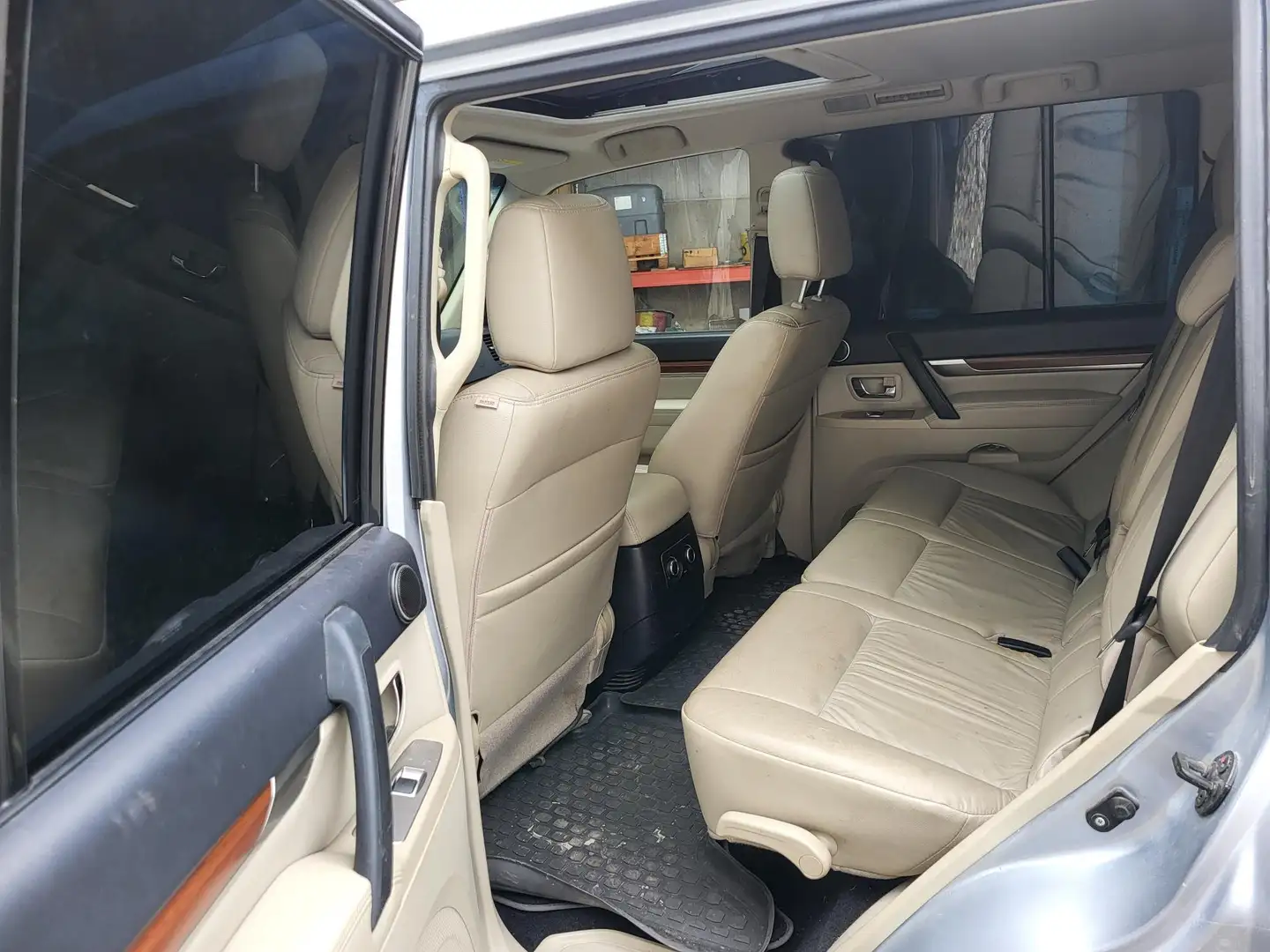 Mitsubishi Pajero Pajero Wagon Instyle 3,2 DI-D TD Aut. Instyle Сірий - 2