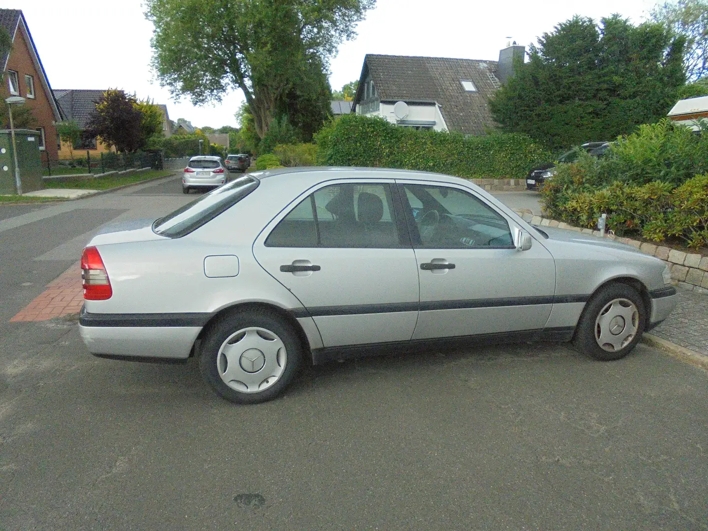 Mercedes-Benz C 180 C-Klasse Classic Ezüst - 1