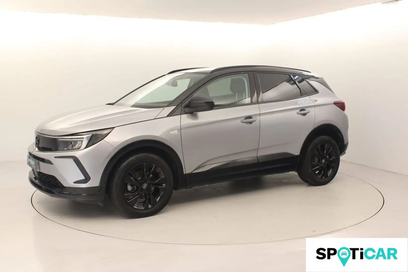 Opel Grandland 1.2 Turbo GS Line Grijs - 2