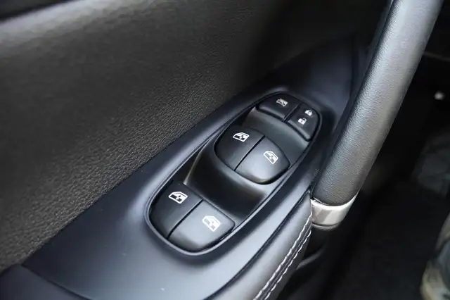 Nissan Qashqai view 25