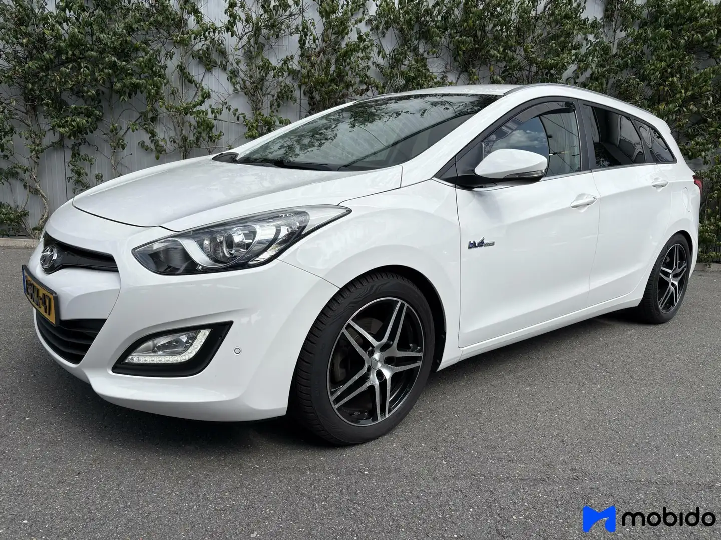 Hyundai i30 Wagon | 1.6 GDI Bu. Ed.| Navi | Trekhaak 13p Blanc - 1