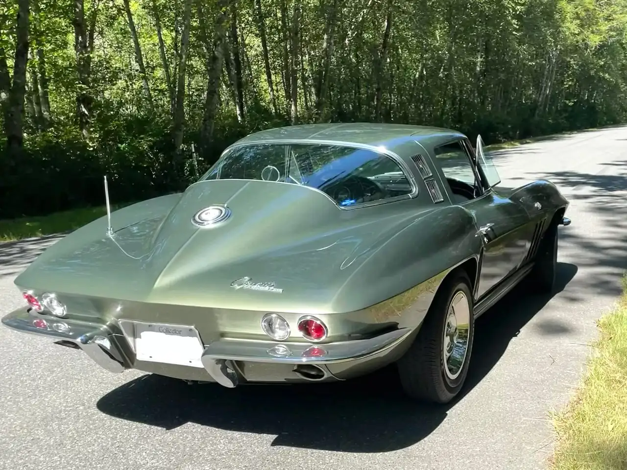 Chevrolet Corvette photo Chevrolet Corvette